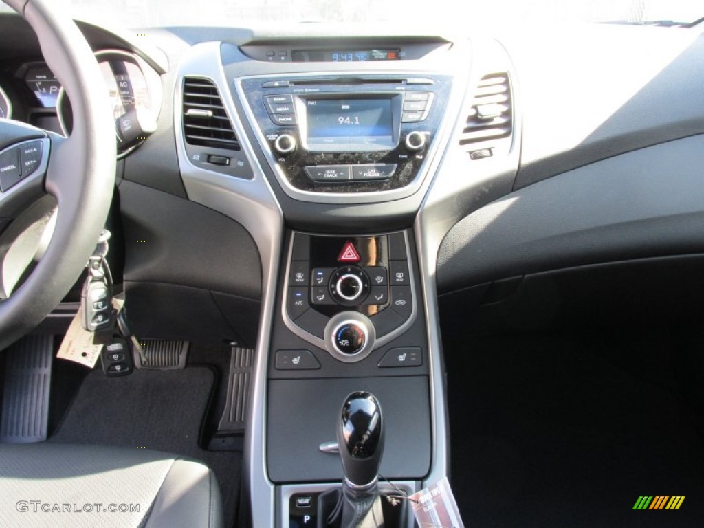 2015 Elantra Limited Sedan - Titanium Gray Metallic / Black photo #24