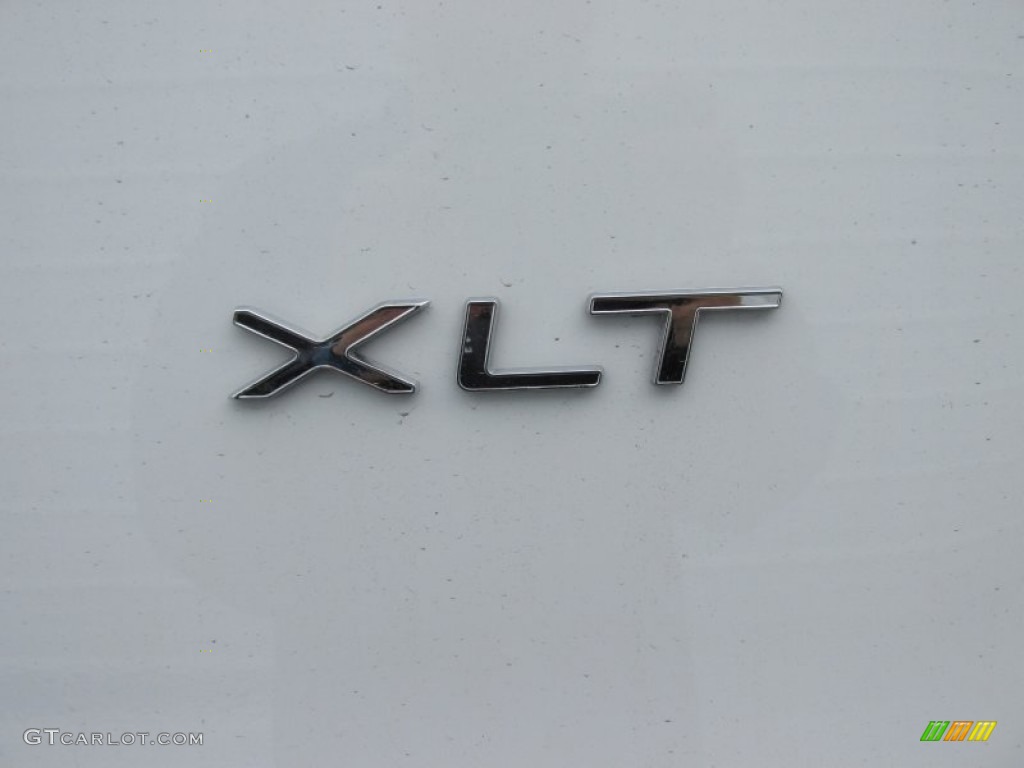 2015 Ford Transit Wagon XLT 350 MR Long Marks and Logos Photos