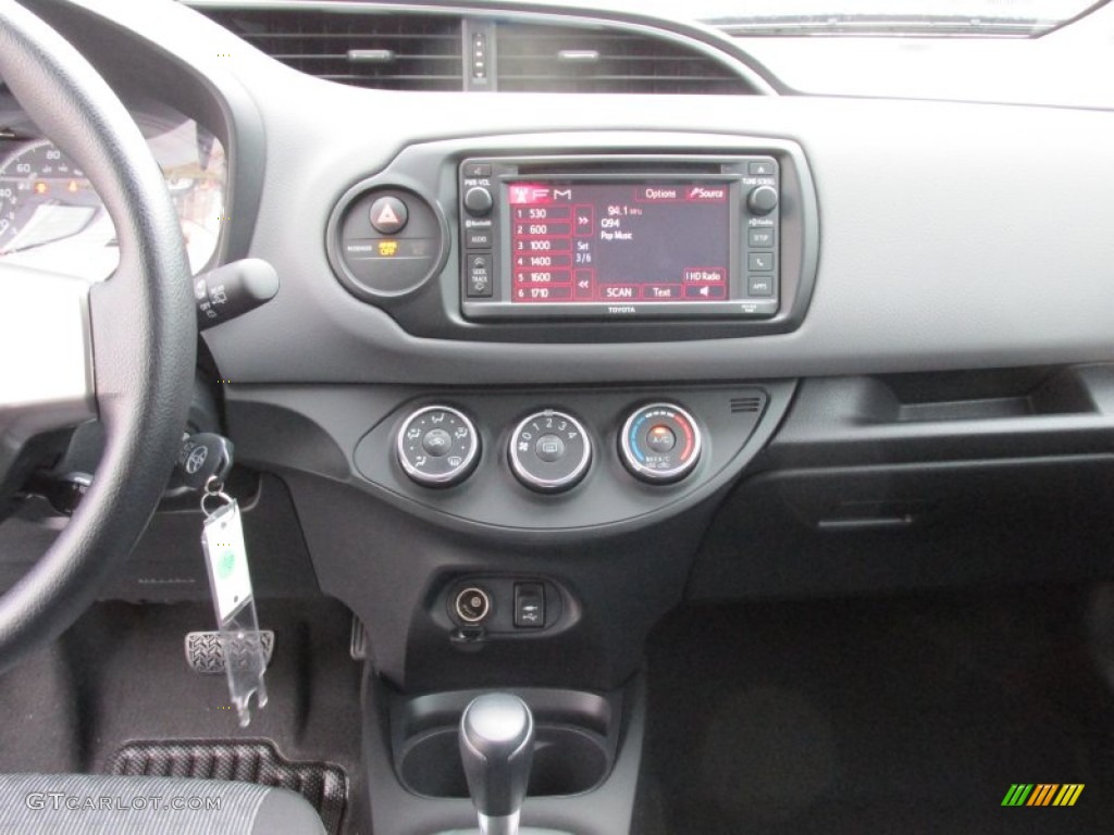 2015 Toyota Yaris 5-Door LE Controls Photo #102578494