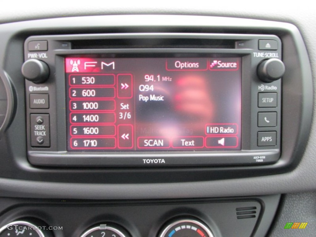 2015 Toyota Yaris 5-Door LE Controls Photo #102578506