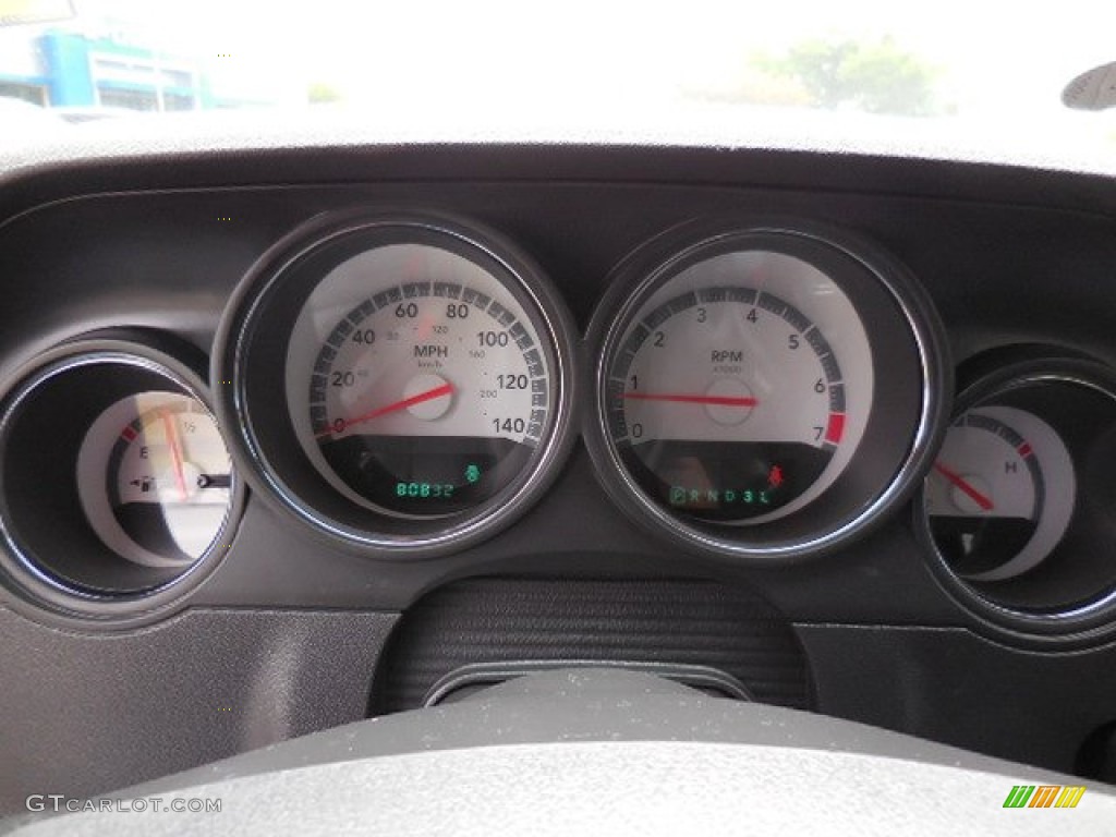 2009 Challenger SE - Stone White / Dark Slate Gray photo #18