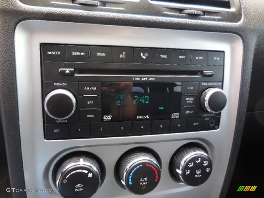 2009 Challenger SE - Stone White / Dark Slate Gray photo #19