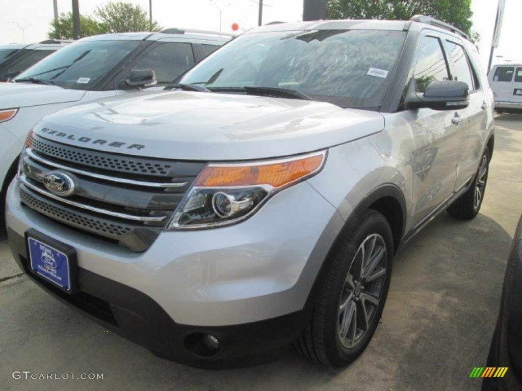2015 Explorer XLT - Ingot Silver / Charcoal Black photo #4