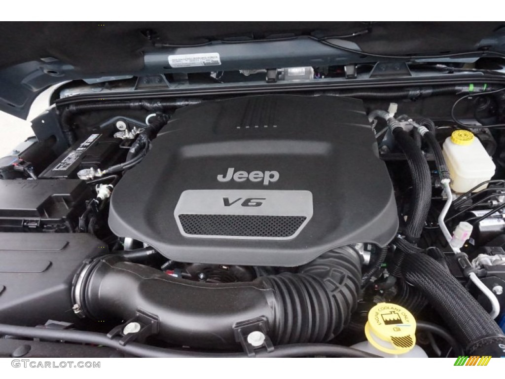 2015 Jeep Wrangler Unlimited Sahara 4x4 Engine Photos