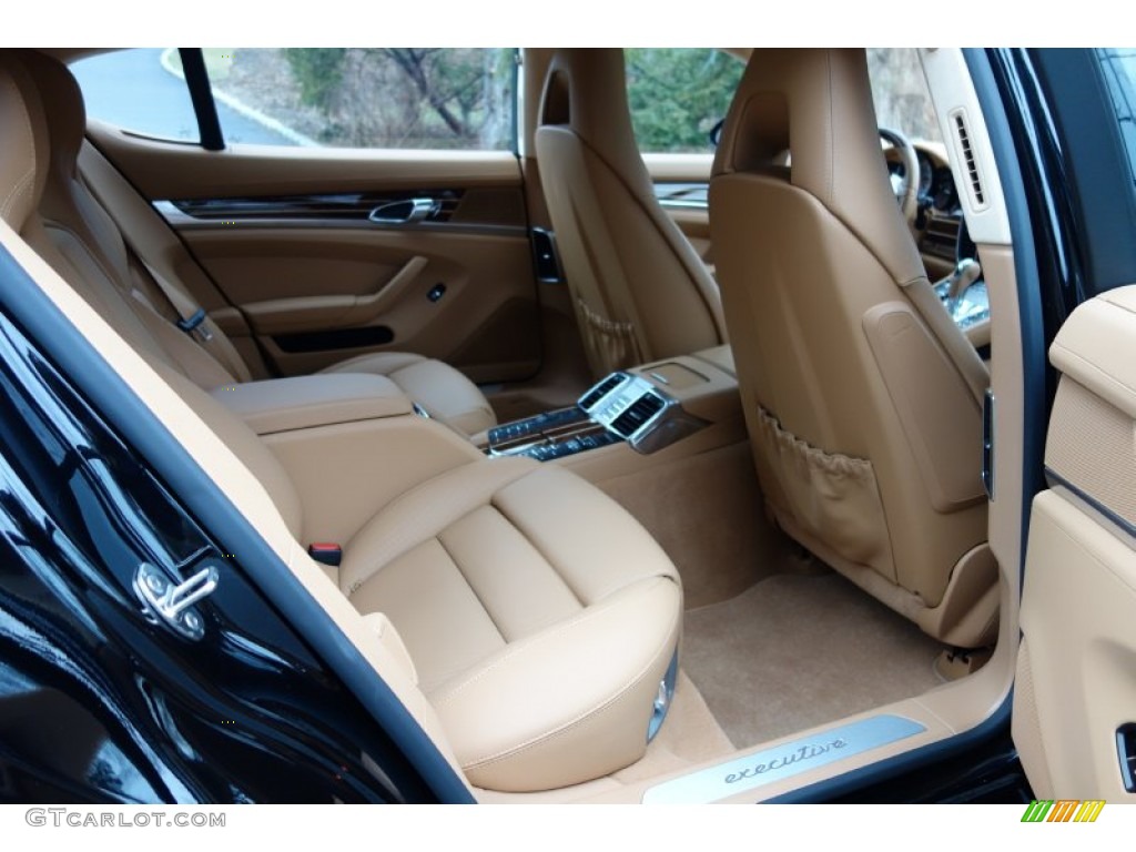 2014 Porsche Panamera 4S Executive Rear Seat Photos