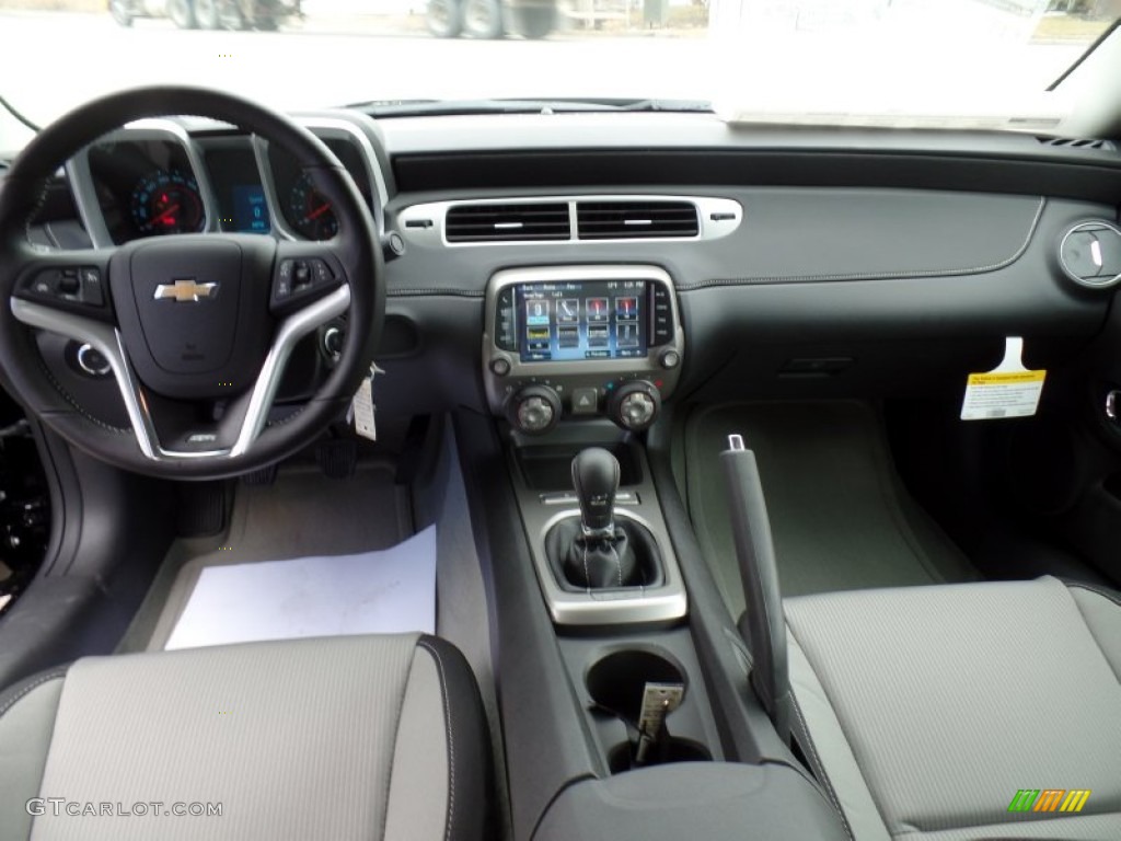 2015 Chevrolet Camaro SS Coupe Gray Dashboard Photo #102595073