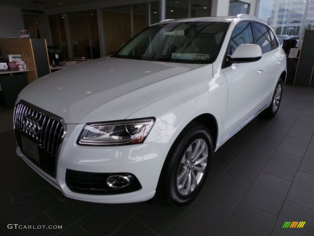 2015 Audi Q5 2.0 TFSI Premium quattro Exterior Photos