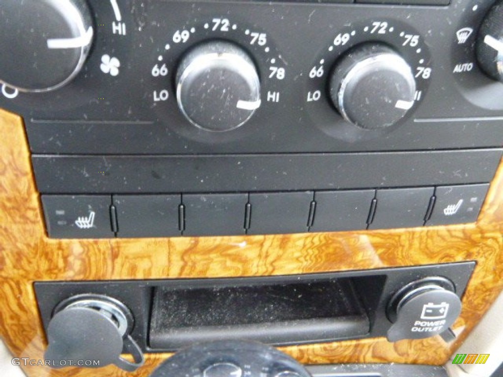 2008 Grand Cherokee Limited 4x4 - Bright Silver Metallic / Dark Khaki/Light Graystone photo #19