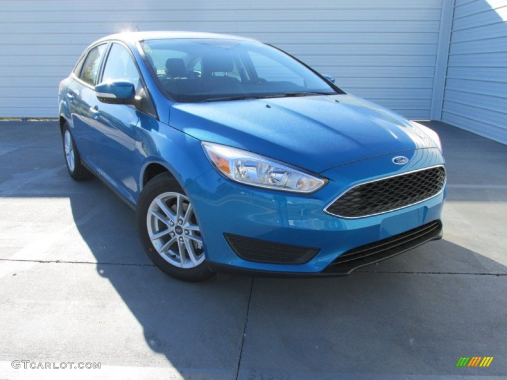 2015 Focus SE Sedan - Blue Candy Metallic / Charcoal Black photo #1