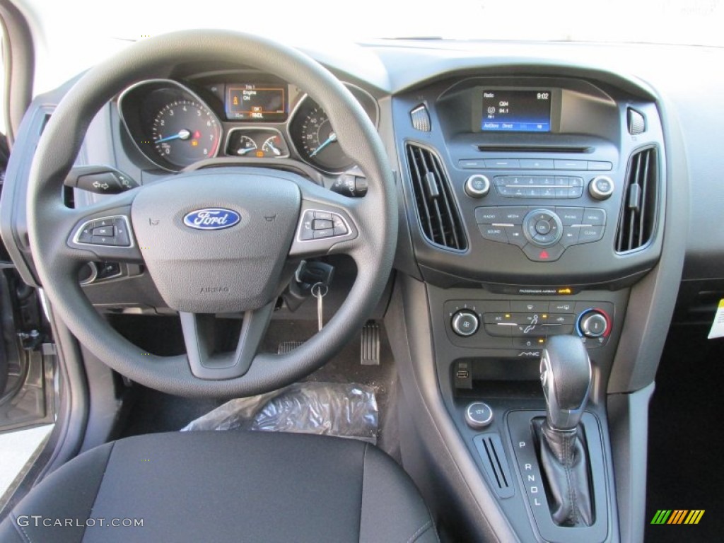 2015 Focus S Sedan - Magnetic Metallic / Charcoal Black photo #23