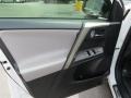 Super White - RAV4 XLE Photo No. 10