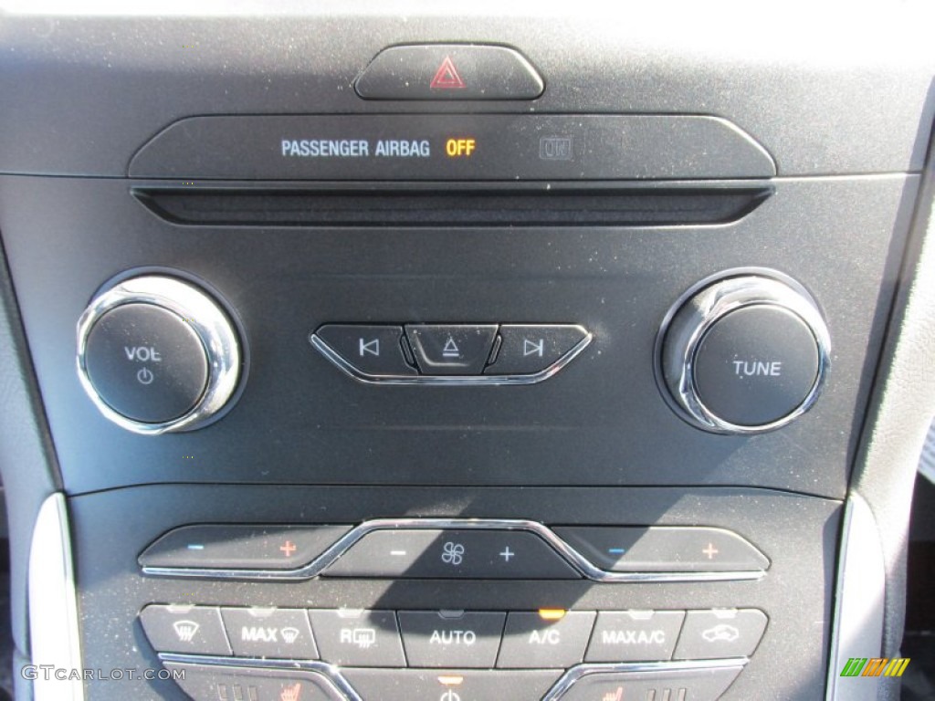 2015 Ford Edge SEL Controls Photo #102613100