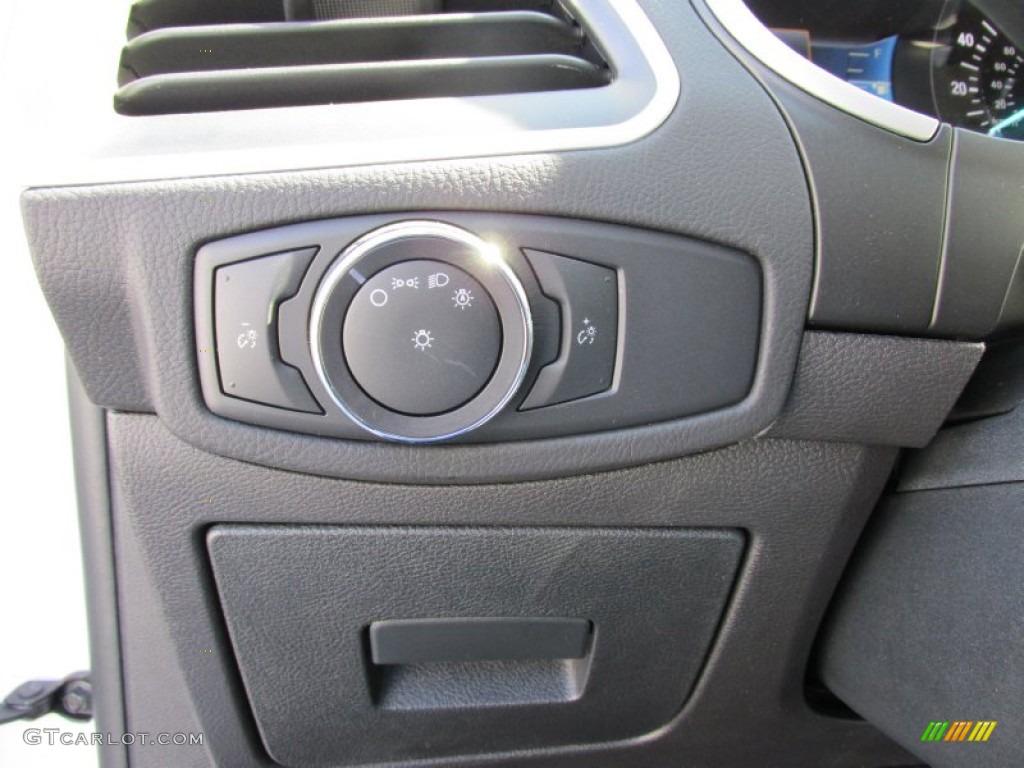 2015 Ford Edge SEL Controls Photo #102613166