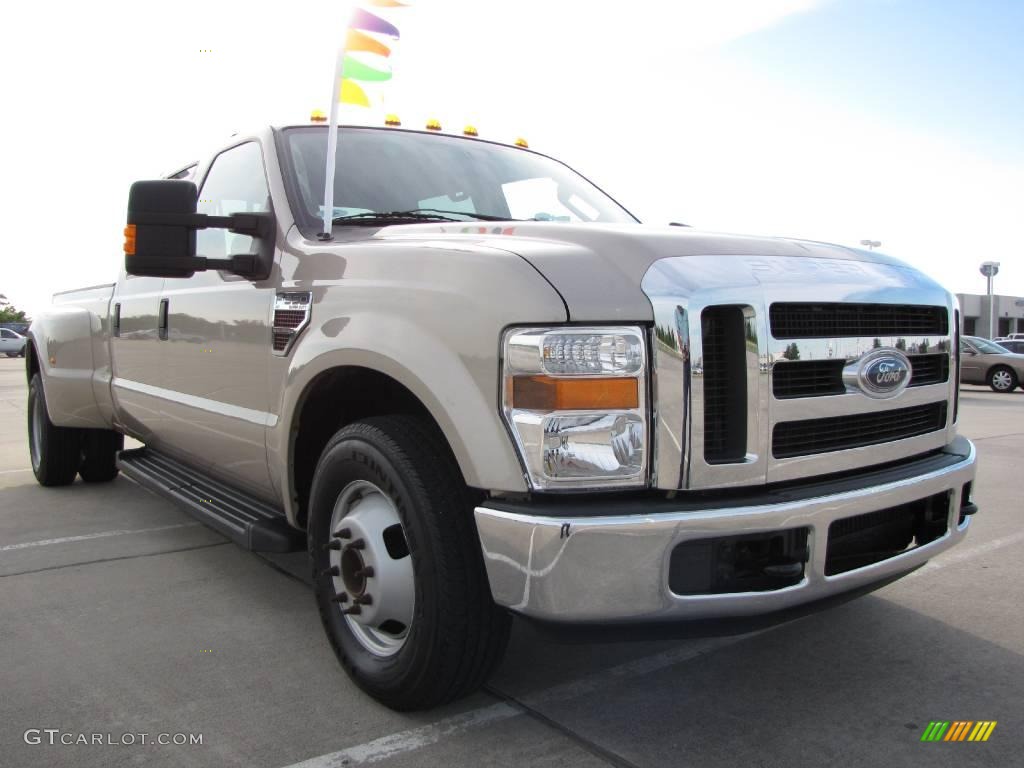 2008 F350 Super Duty XLT Crew Cab Dually - Pueblo Gold Metallic / Camel photo #1