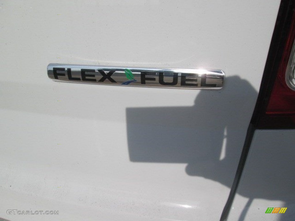 2015 Explorer XLT - Oxford White / Medium Light Stone photo #7