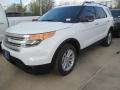 2015 Oxford White Ford Explorer XLT  photo #2