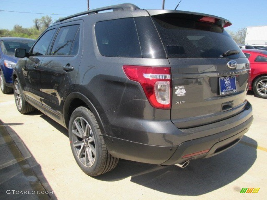 2015 Explorer XLT - Magnetic / Charcoal Black photo #4