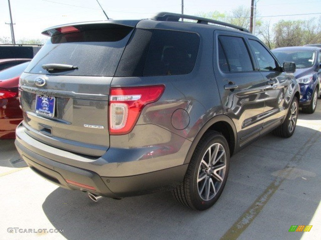 2015 Explorer XLT - Magnetic / Charcoal Black photo #6