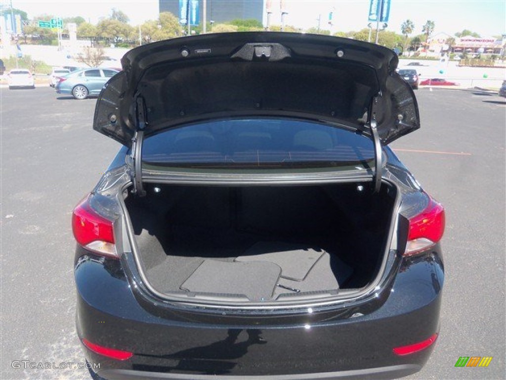 2016 Elantra SE - Phantom Black / Beige photo #10