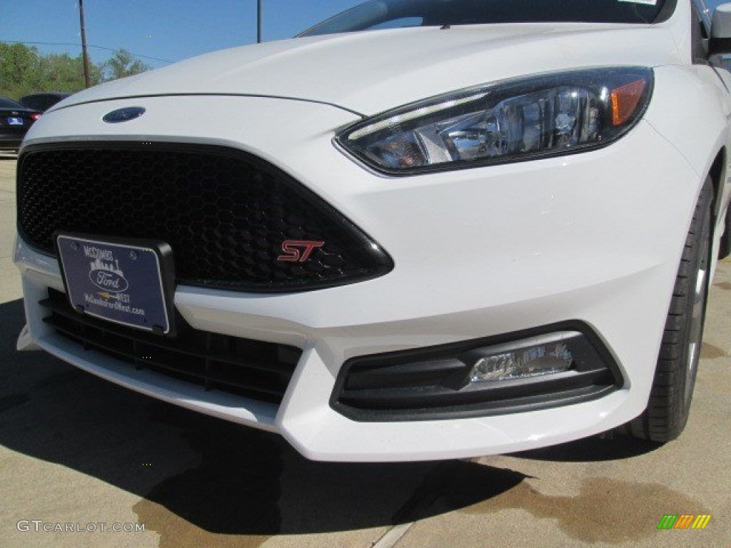 2015 Focus ST Hatchback - Oxford White / ST Charcoal Black photo #4