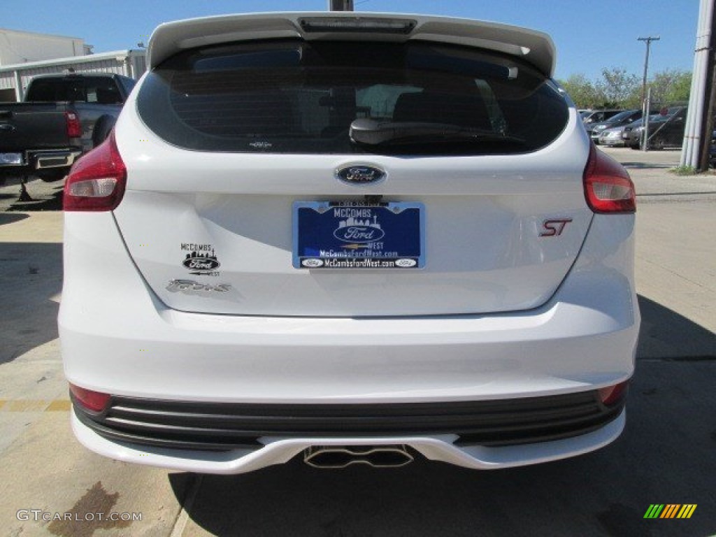 2015 Focus ST Hatchback - Oxford White / ST Charcoal Black photo #7