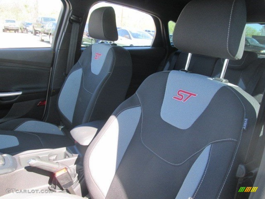 ST Charcoal Black Interior 2015 Ford Focus ST Hatchback Photo #102624790