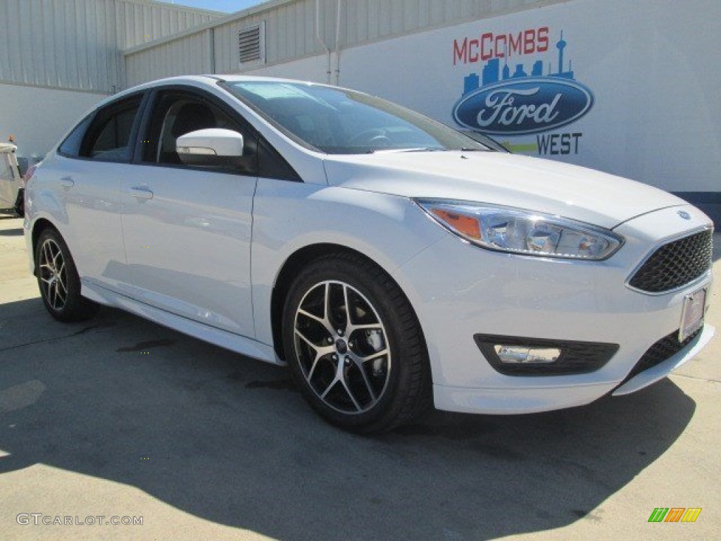 2015 Focus SE Sedan - Oxford White / Charcoal Black photo #1