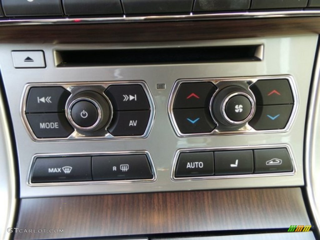 2015 Jaguar XF 3.0 Controls Photo #102630469