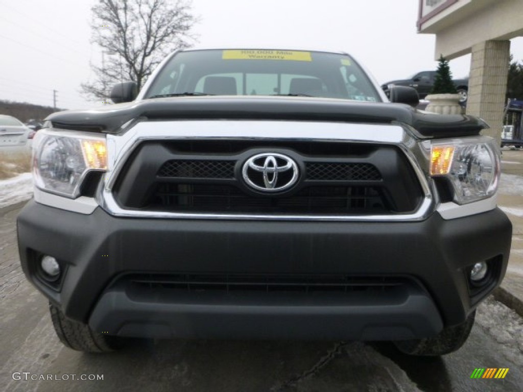 2012 Tacoma Regular Cab 4x4 - Super White / Graphite photo #4