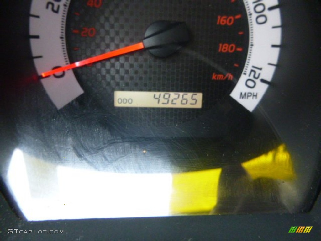 2012 Tacoma Regular Cab 4x4 - Super White / Graphite photo #18