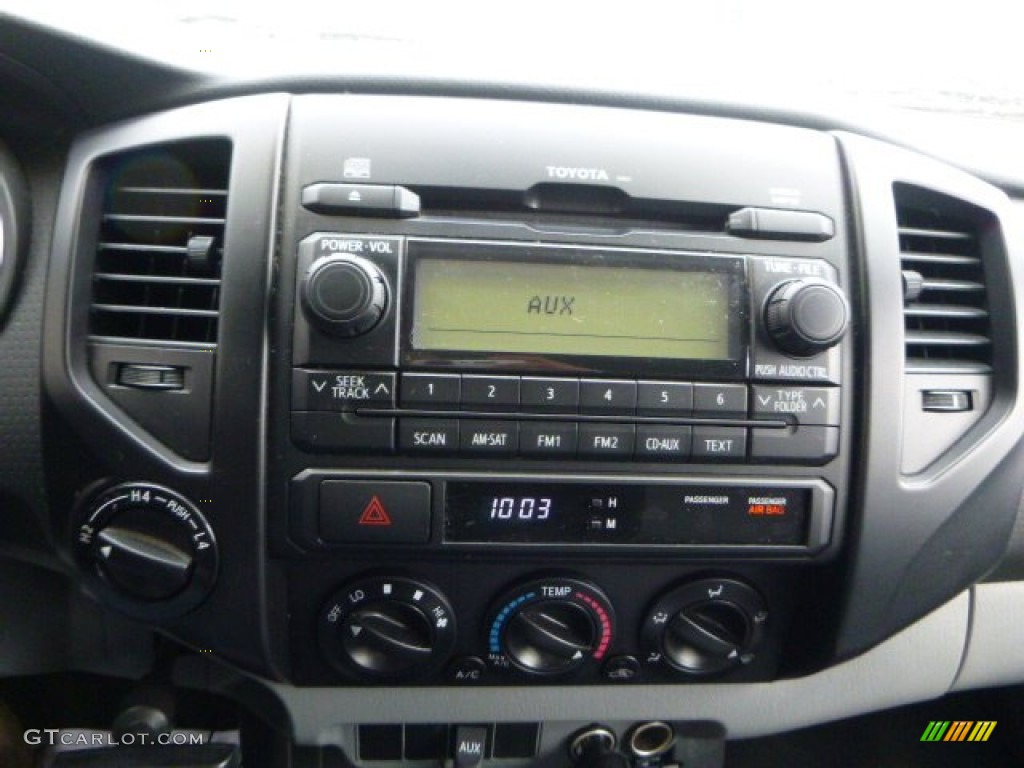 2012 Tacoma Regular Cab 4x4 - Super White / Graphite photo #19