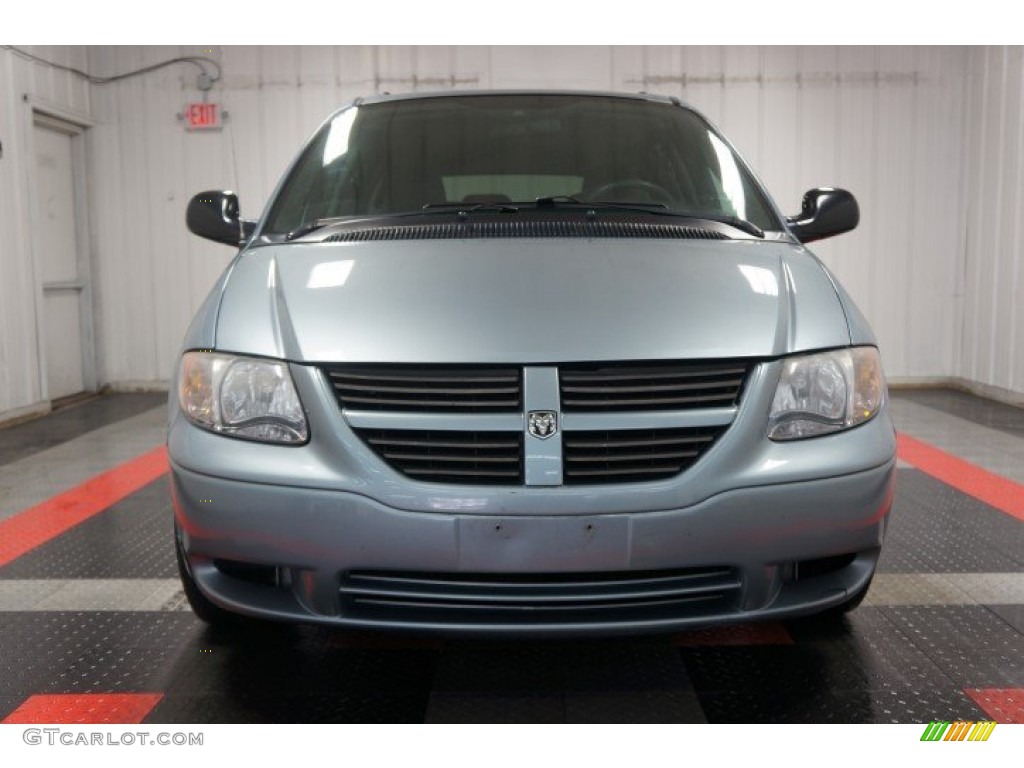 2005 Grand Caravan SE - Butane Blue Pearl / Medium Slate Gray photo #4
