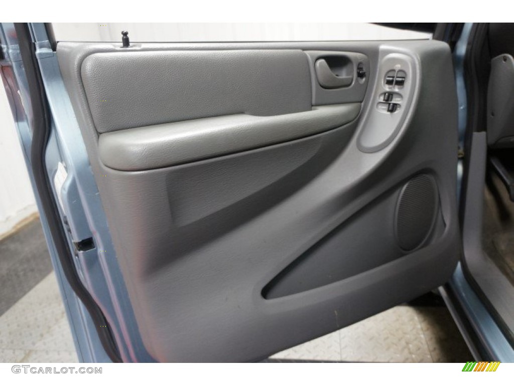 2005 Grand Caravan SE - Butane Blue Pearl / Medium Slate Gray photo #12