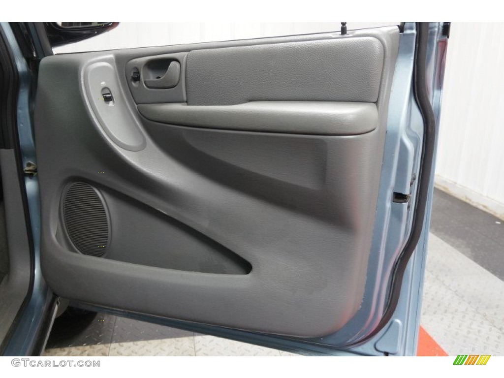 2005 Grand Caravan SE - Butane Blue Pearl / Medium Slate Gray photo #17