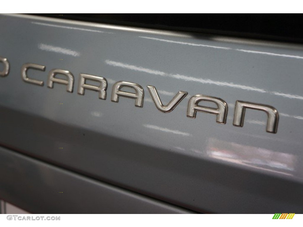 2005 Grand Caravan SE - Butane Blue Pearl / Medium Slate Gray photo #73