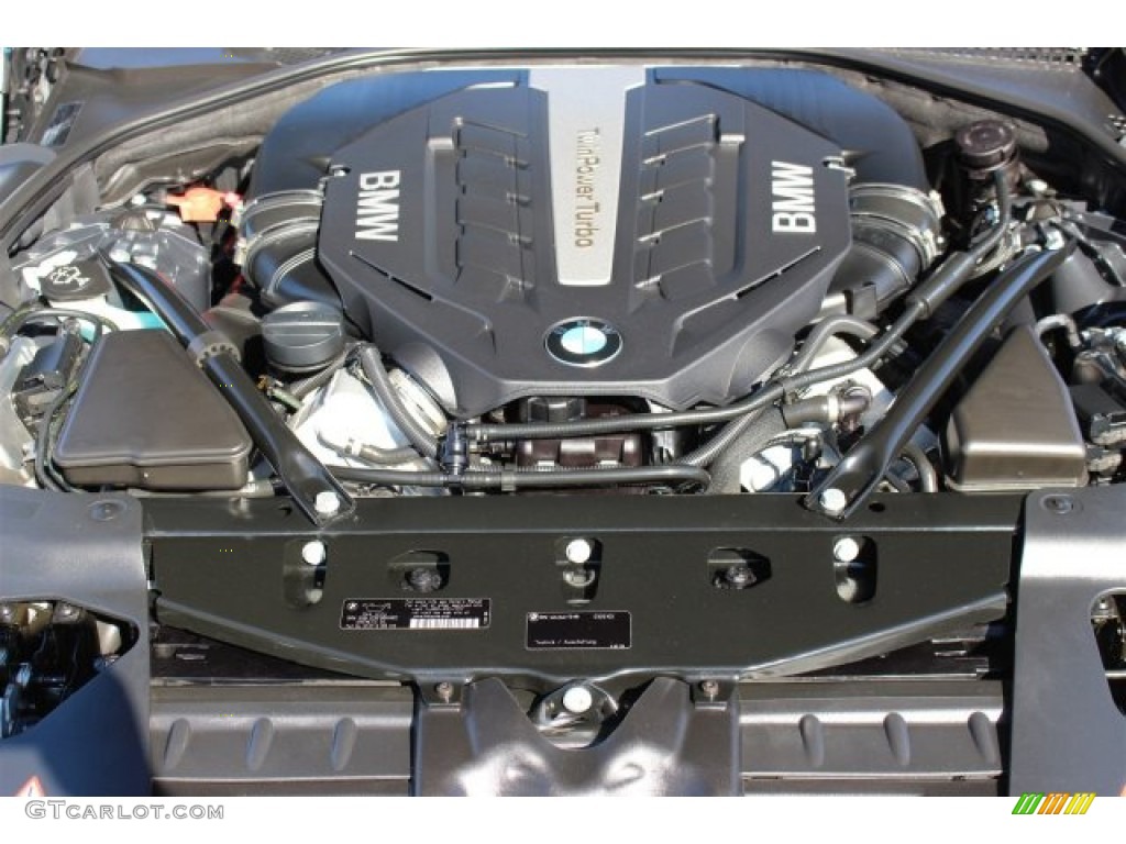 2014 BMW 6 Series 650i xDrive Coupe Engine Photos