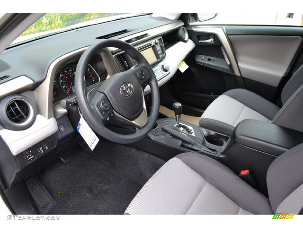 Ash Interior 2015 Toyota Rav4 Xle Photo 102649789