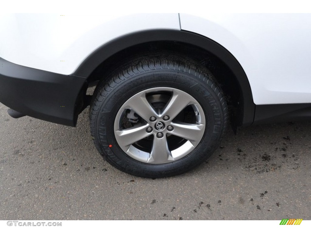 2015 Toyota RAV4 XLE Wheel Photos