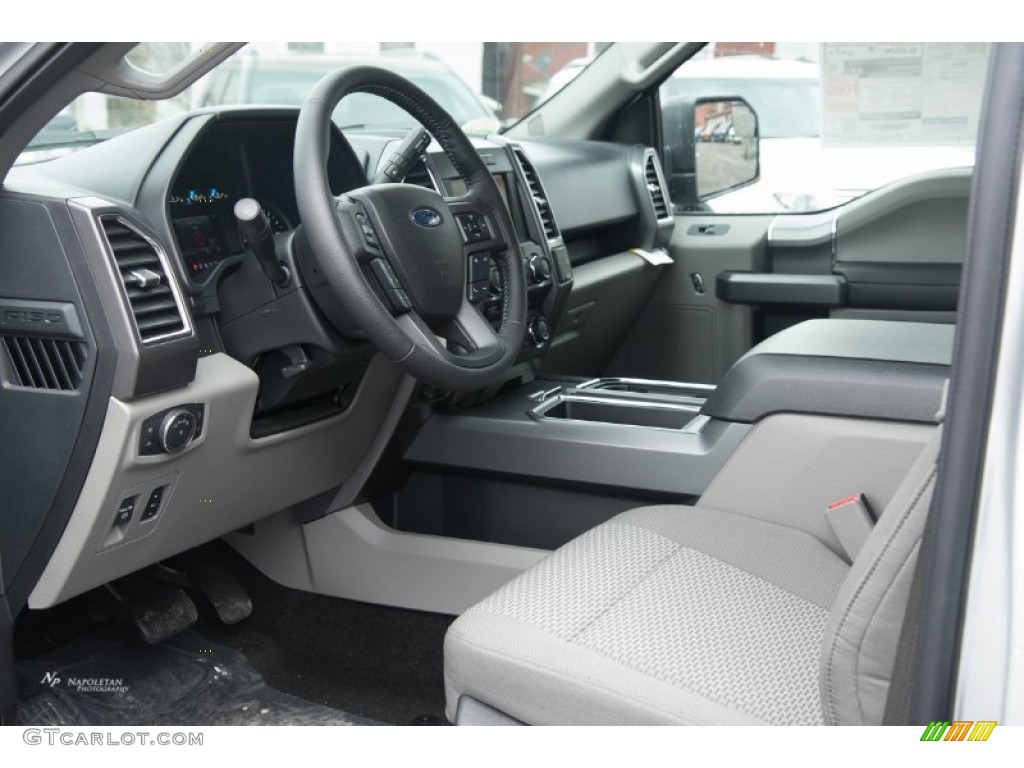 Ingot Silver Metallic 2015 Ford F150 XLT SuperCrew 4x4 Exterior Photo #102651376
