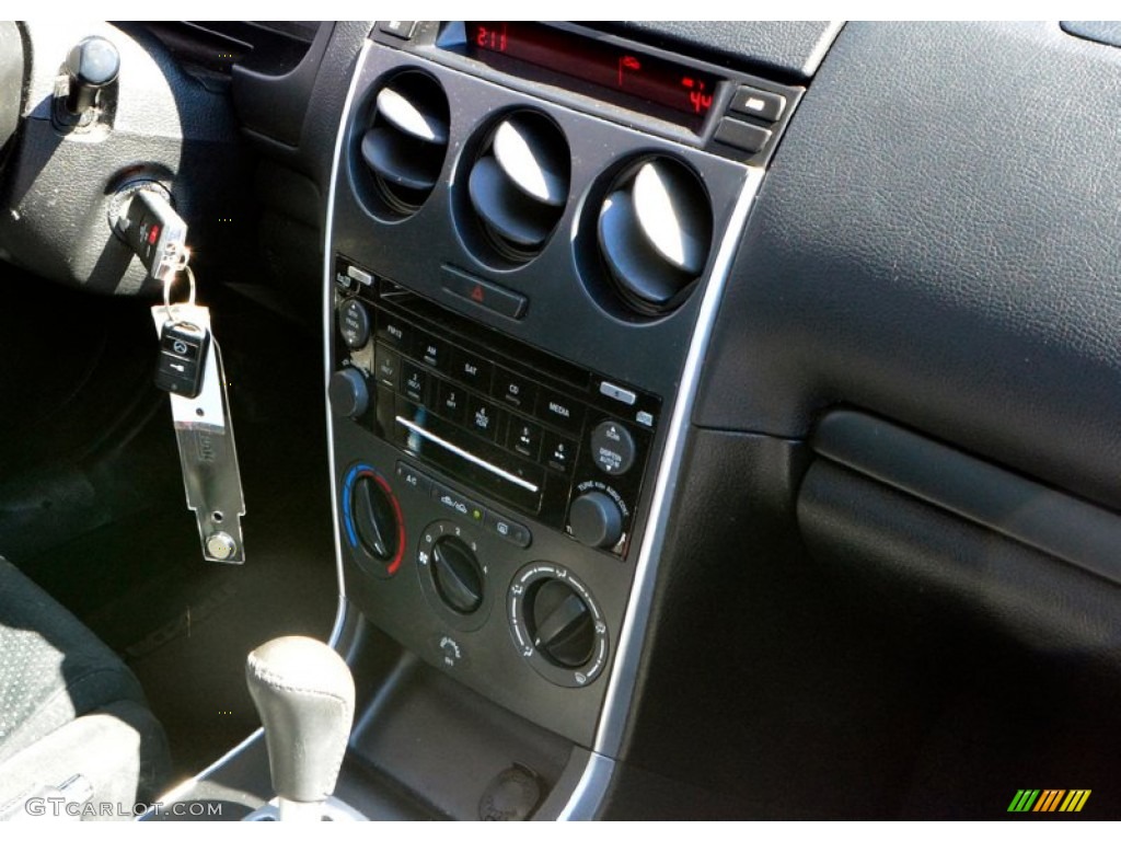 2008 MAZDA6 i Sport Sedan - Performance White / Black photo #11