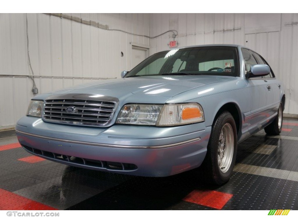 2001 Crown Victoria LX - Light Blue Metallic / Dark Charcoal photo #3