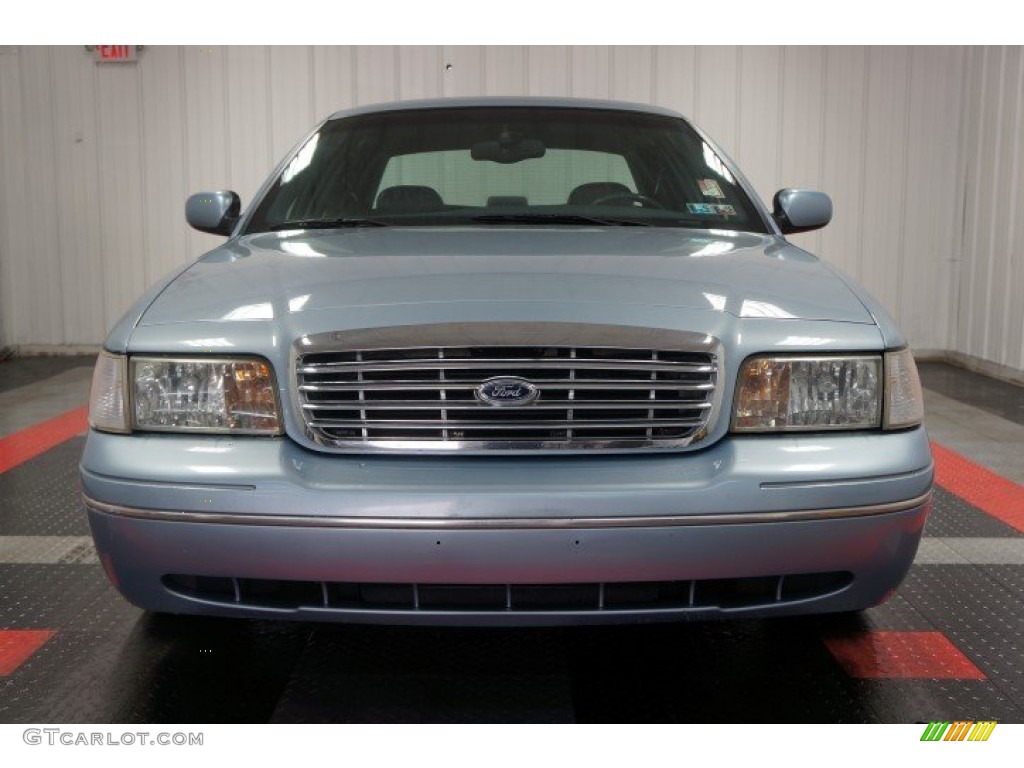 2001 Crown Victoria LX - Light Blue Metallic / Dark Charcoal photo #4