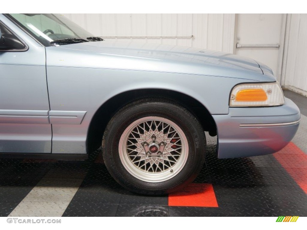 2001 Crown Victoria LX - Light Blue Metallic / Dark Charcoal photo #38