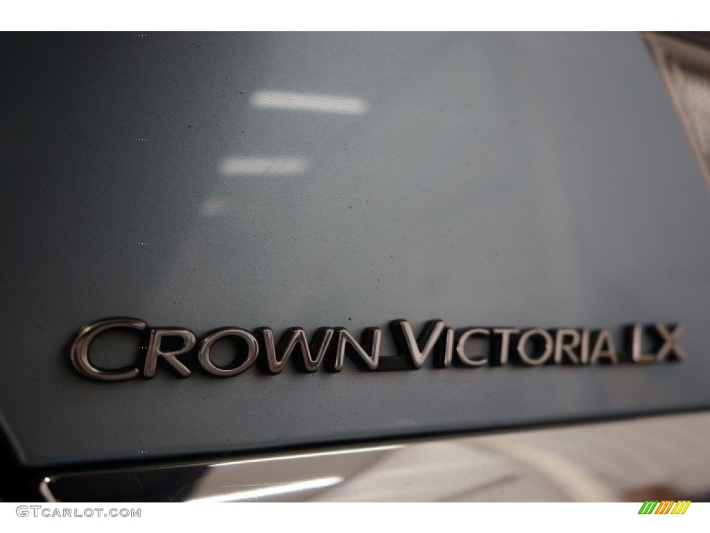 2001 Crown Victoria LX - Light Blue Metallic / Dark Charcoal photo #62