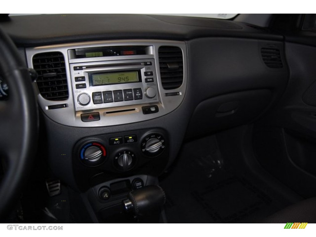 2006 Rio Rio5 SX Hatchback - Silver / Gray photo #15