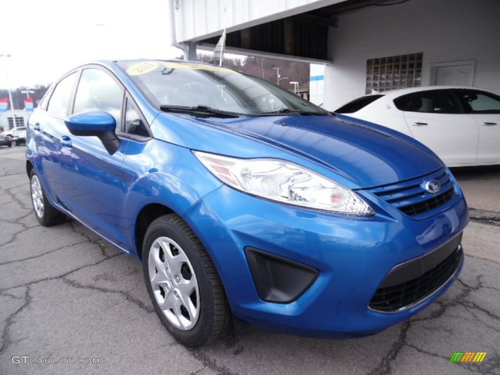 2011 Fiesta S Sedan - Blue Flame Metallic / Light Stone/Charcoal Black Cloth photo #9