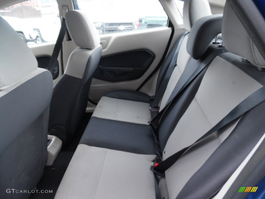 2011 Fiesta S Sedan - Blue Flame Metallic / Light Stone/Charcoal Black Cloth photo #12