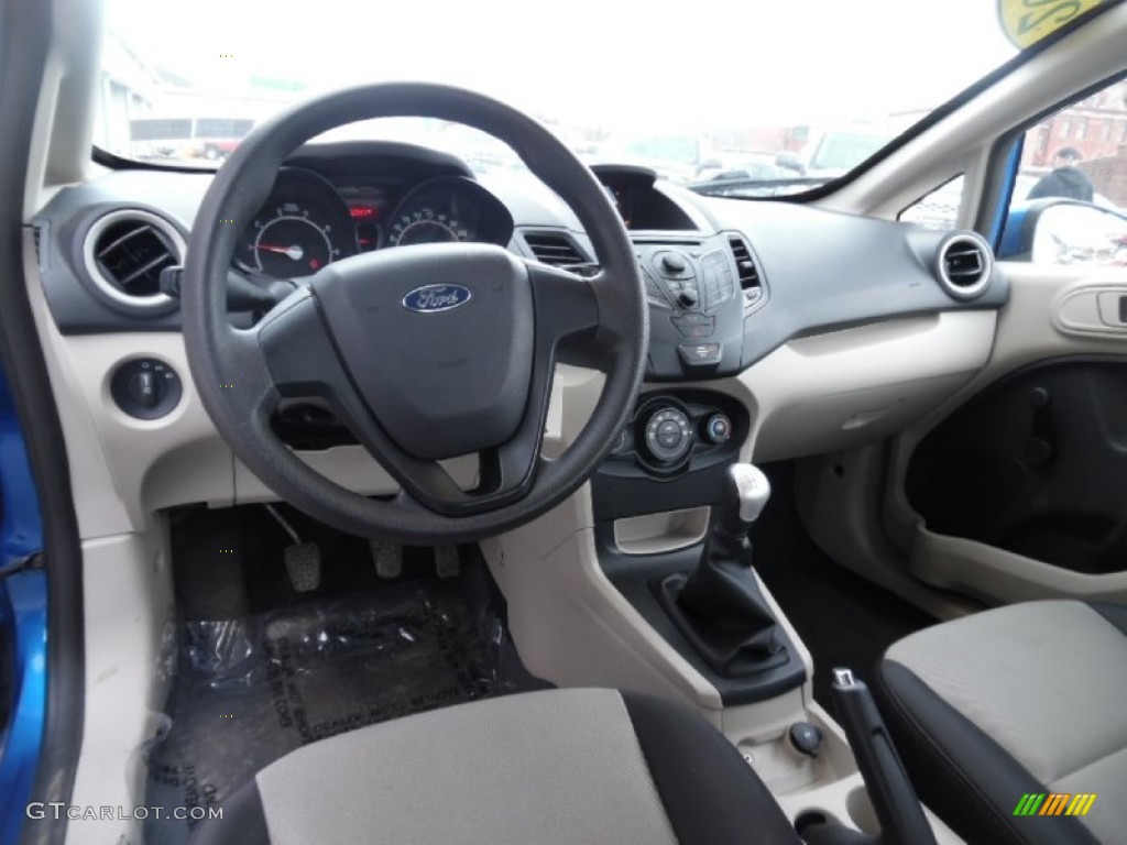 2011 Fiesta S Sedan - Blue Flame Metallic / Light Stone/Charcoal Black Cloth photo #13