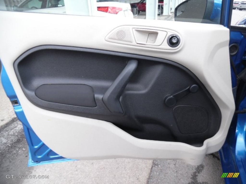 2011 Fiesta S Sedan - Blue Flame Metallic / Light Stone/Charcoal Black Cloth photo #14