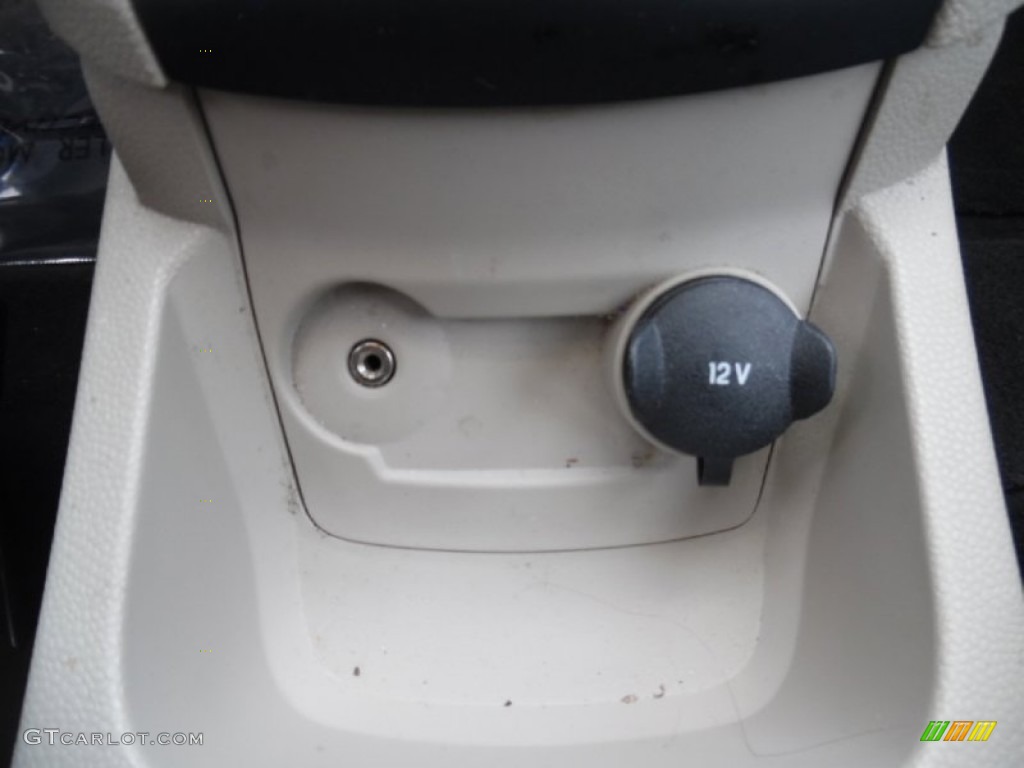 2011 Fiesta S Sedan - Blue Flame Metallic / Light Stone/Charcoal Black Cloth photo #18
